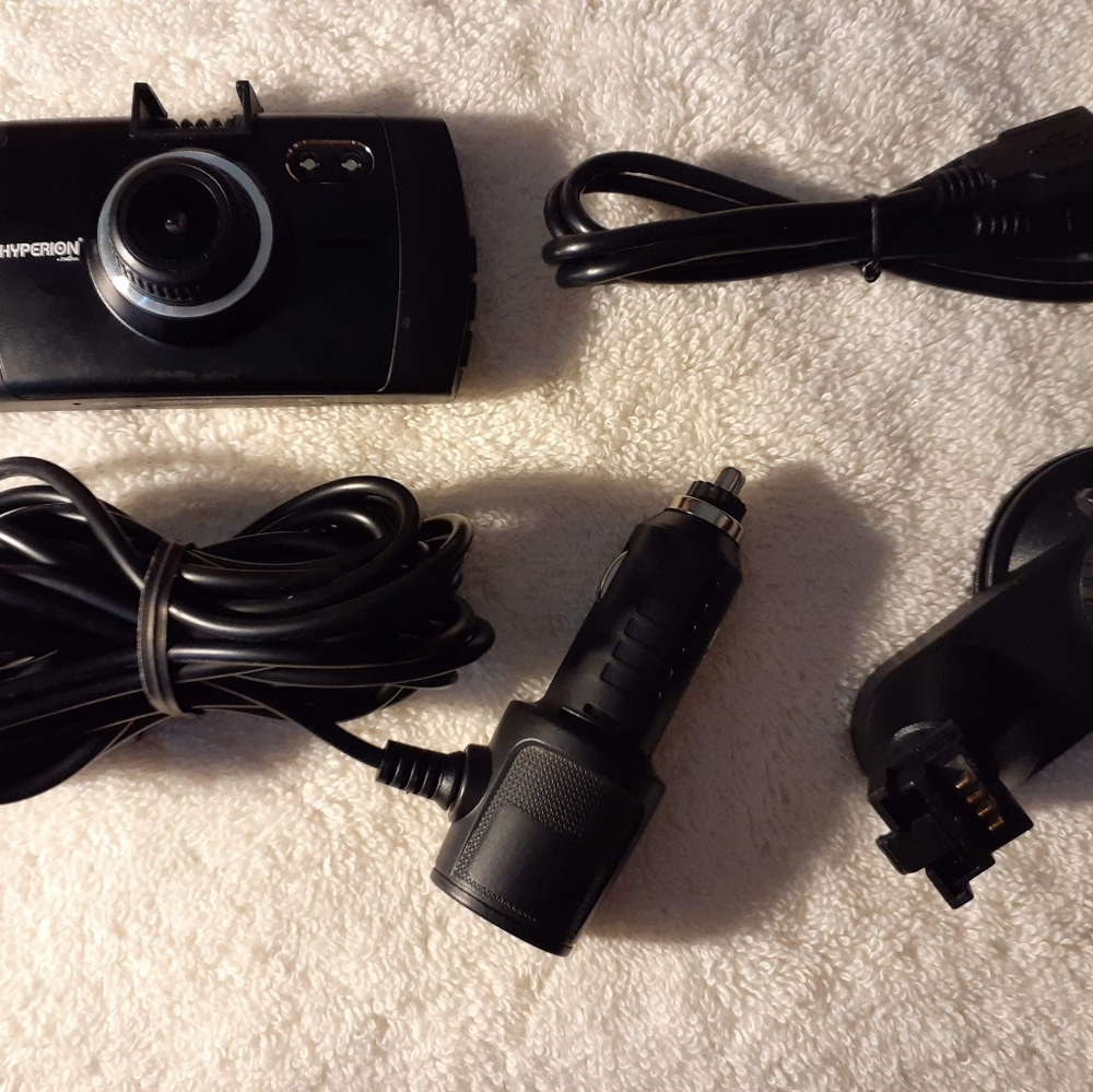 Dash camera - Picture 1 of 5